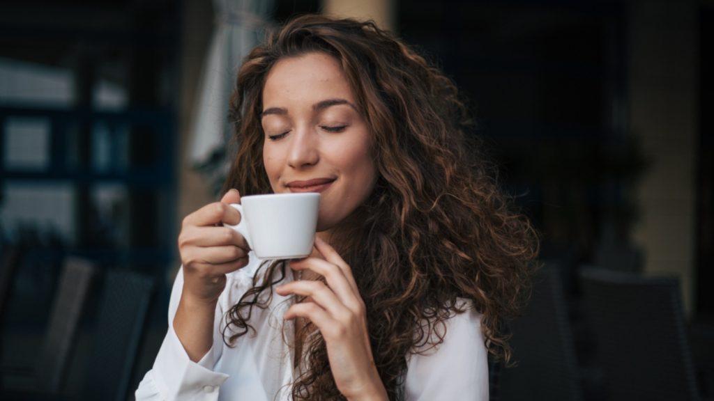 Най-здравословната-подправка,-с-която-да-заместите-захарта-в-кафето